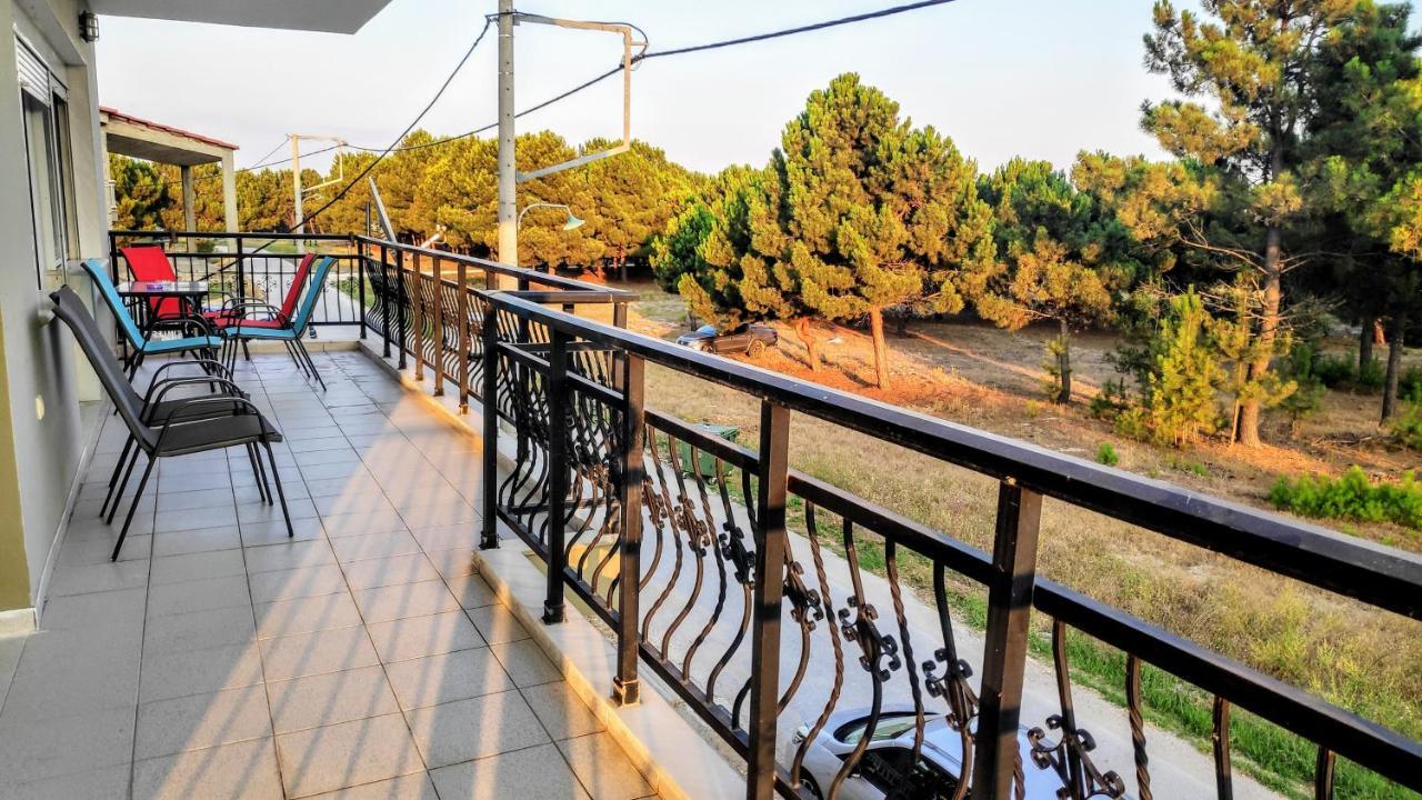 Ourania Luxury Apartment Keramotí Exterior foto